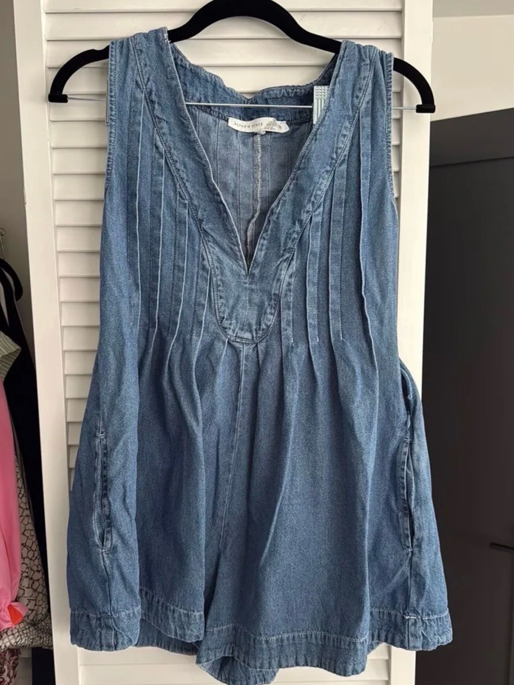 Altar'd State Washed Blue V-Neck Pintuck Denim Tunic